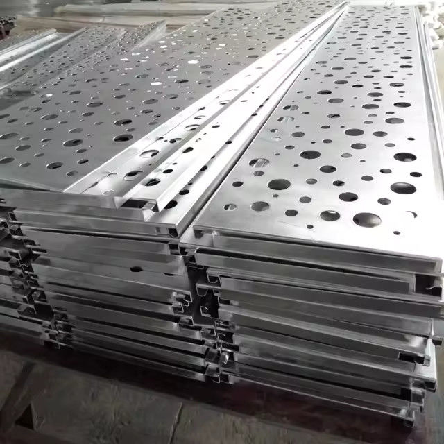 Hochschallisolierte Aluminium-Verbundplatte mit hoher Korrosionsbeständigkeit 2440 mm Länge